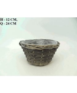 Proutěný květináč s igelitem